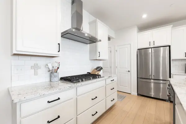 1205 Josiah RD, Naperville, IL 60563