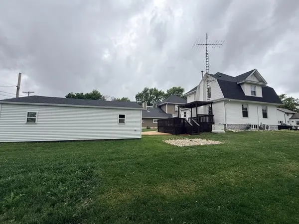 217 W Chestnut ST, Compton, IL 61318