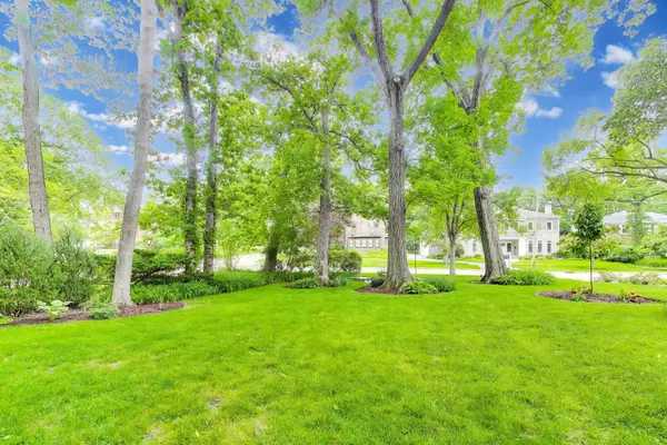 491 Drexel AVE, Glencoe, IL 60022