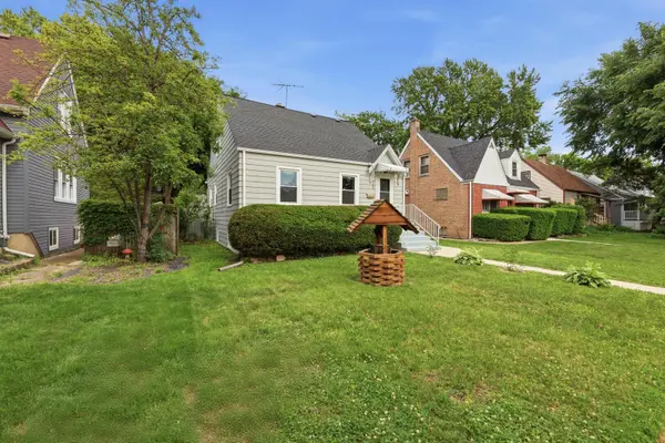 9709 51st AVE, Oak Lawn, IL 60453