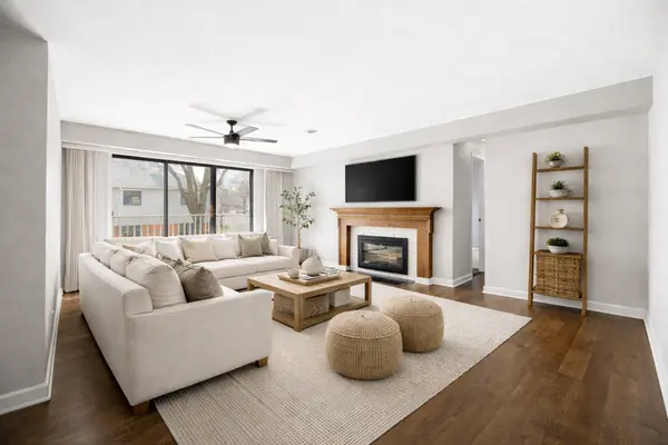 27W685 GRASMERE DR #1808, Winfield, IL 60190