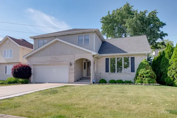 1216 W Grove ST, Addison, IL 60101