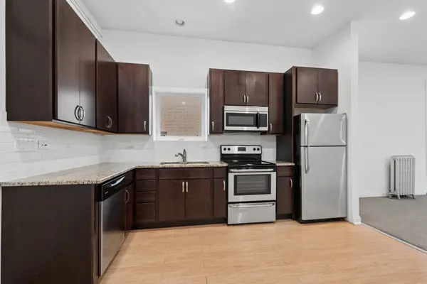 634 W Wellington AVE, Chicago, IL 60657