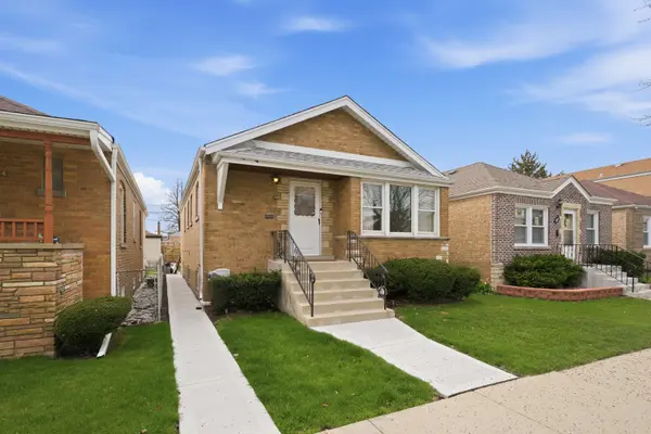 5748 S Kenneth AVE, Chicago, IL 60629