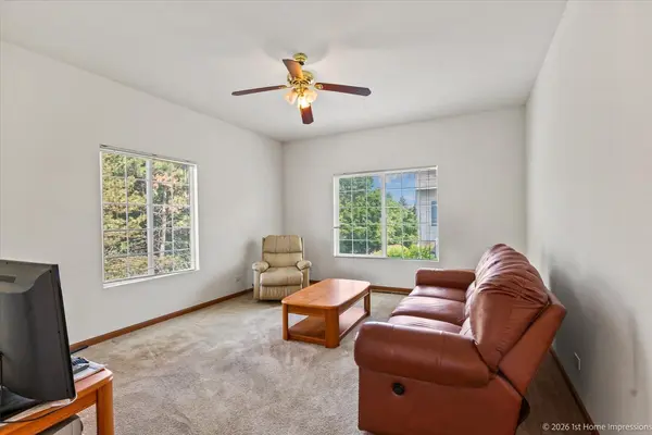 119 Enclave CIR, Bolingbrook, IL 60440