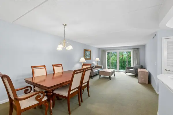 3900 W Bryn Mawr AVE #304, Chicago, IL 60659