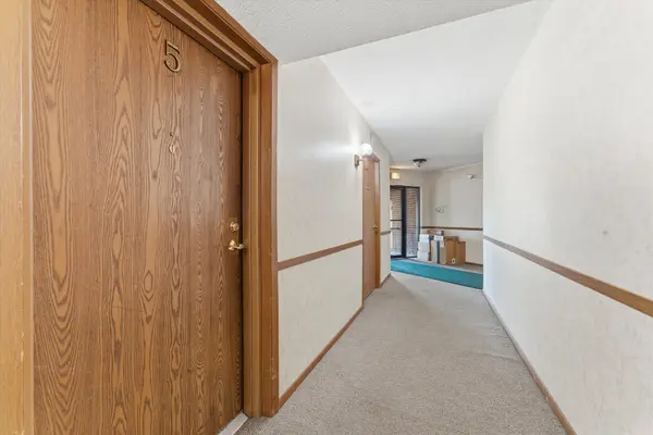 6401 Pershing RD #105, Stickney, IL 60402
