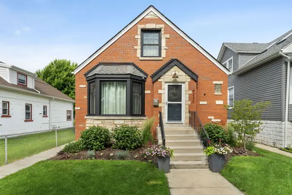 4230 N Moody AVE, Chicago, IL 60634