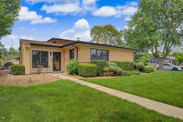 222 S Mayfair PL, Chicago Heights, IL 60411