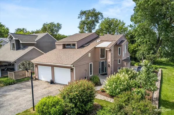 1324 Snowberry LN, Crystal Lake, IL 60014
