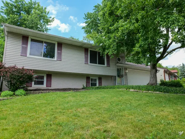 1707 S Green Meadows BLVD, Streamwood, IL 60107