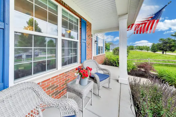 823 Heatherfield CIR, Naperville, IL 60565