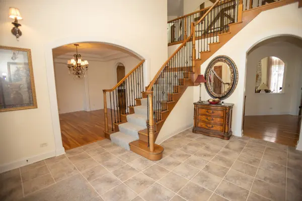 7542 Thornhill CT, Yorkville, IL 60560