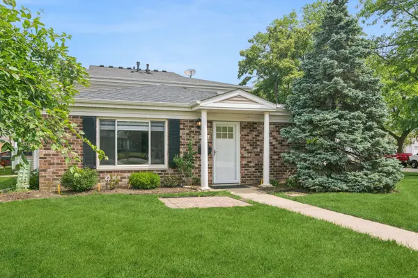 546 E Old Willow RD #249A,  Prospect Heights,  IL 60070