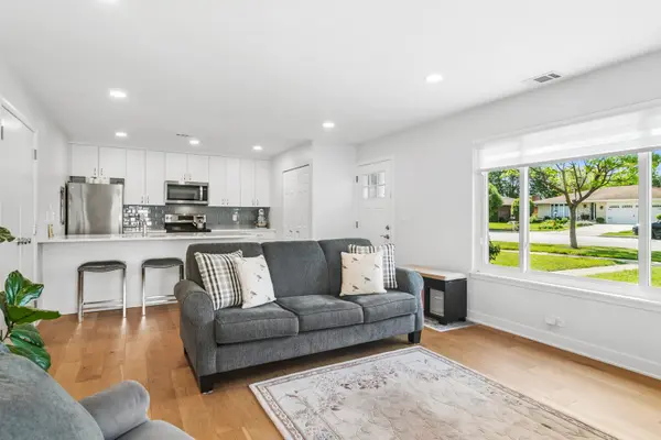 546 E Old Willow RD #249A, Prospect Heights, IL 60070