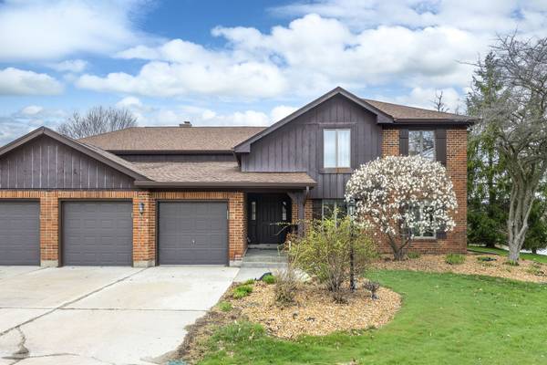 90 Golf View LN #A, Frankfort, IL 60423
