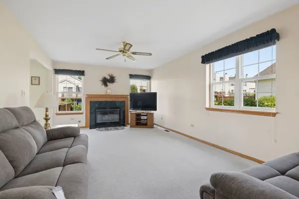 17248 Arrow Head DR, Lockport, IL 60441