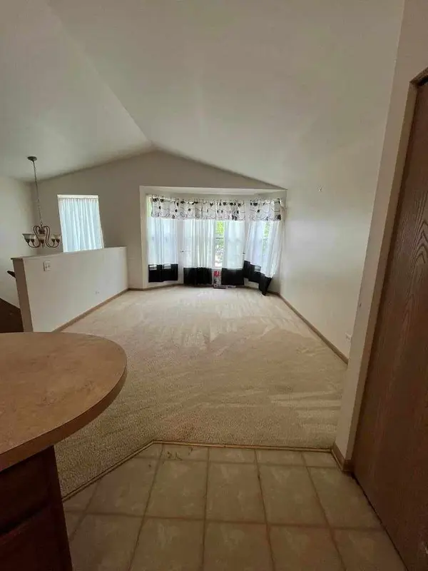 371 Lakewood BLVD, Park Forest, IL 60466