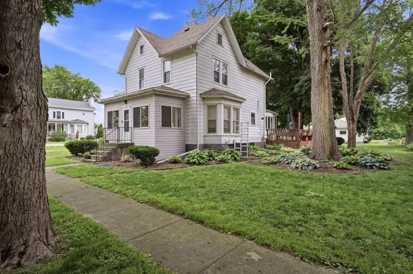 219 N Hickory ST, Wenona, IL 61377