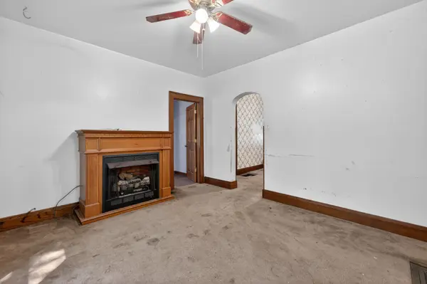 536 N 7th ST, Dekalb, IL 60115