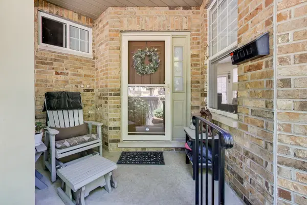 1701 Astor AVE, Oakbrook Terrace, IL 60181