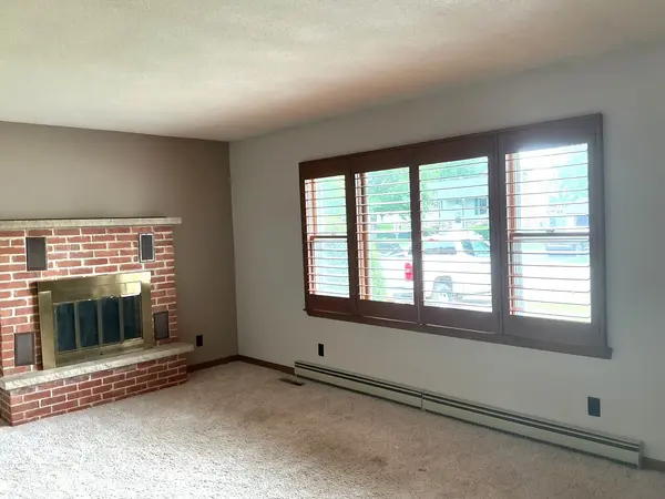904 Obrien ST, Harvard, IL 60033