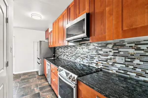 1727 E 74th ST, Chicago, IL 60649