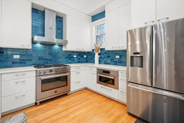 2113 N Clark ST, Chicago, IL 60614
