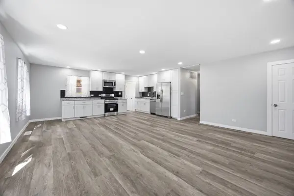139 Birch ST, Carpentersville, IL 60110