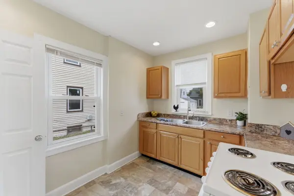 313 S Thornwood AVE, Davenport, IA 52802
