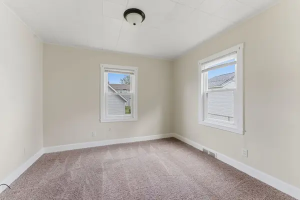 313 S Thornwood AVE, Davenport, IA 52802