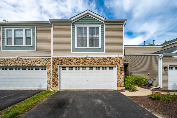 604 BLACKSTONE CT, Aurora, IL 60504