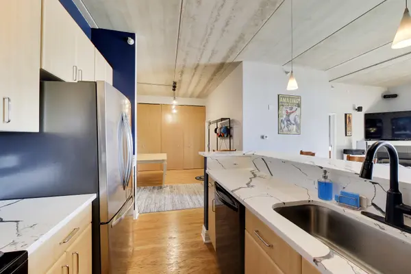 1 S Highland AVE #704, Arlington Heights, IL 60005
