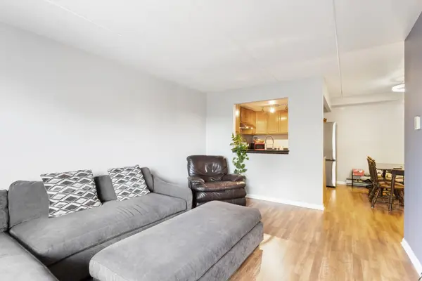 850 Des Plaines AVE #504, Forest Park, IL 60130