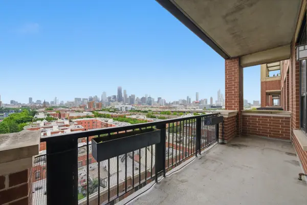 811 W 15th PL #807, Chicago, IL 60608