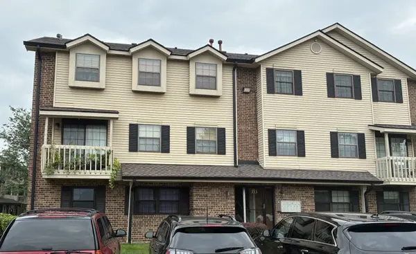 353 S Whispering Hills #D,  Naperville,  IL 60540