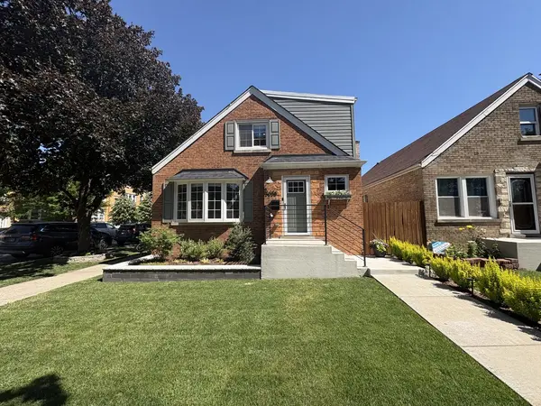 5058 W Wrightwood AVE, Chicago, IL 60639