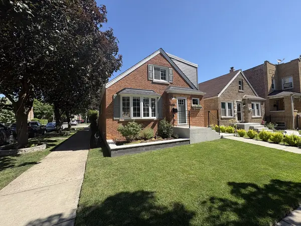 5058 W Wrightwood AVE, Chicago, IL 60639