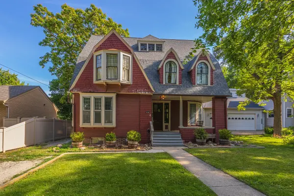 407 W Grove ST, Pontiac, IL 61764