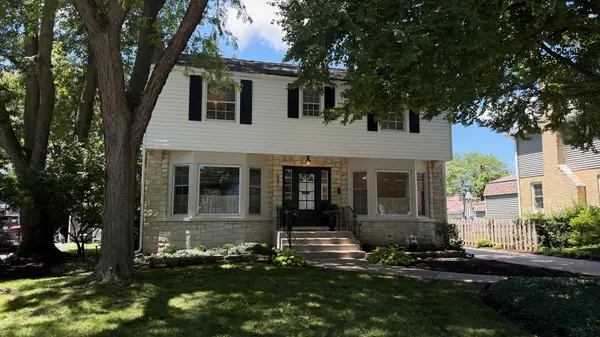 622 N President ST, Wheaton, IL 60187
