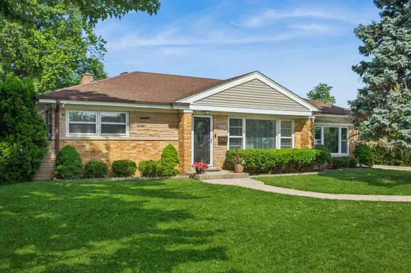 8834 Shermer RD, Morton Grove, IL 60053