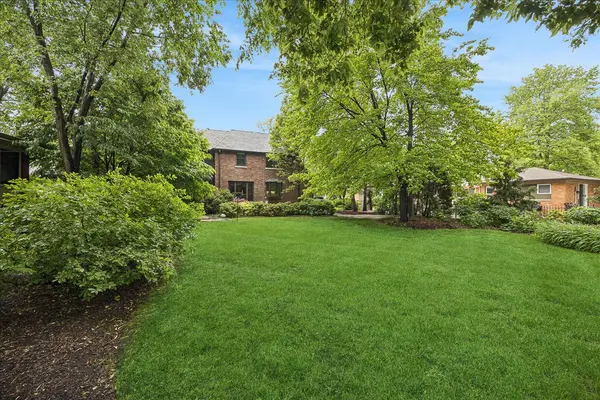 610 N Oak Park AVE, Oak Park, IL 60302