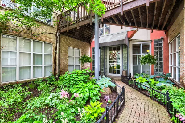 525 N Ada ST #25, Chicago, IL 60642
