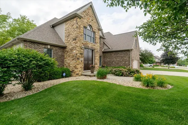 2104 Sinclair CT, Bloomington, IL 61704
