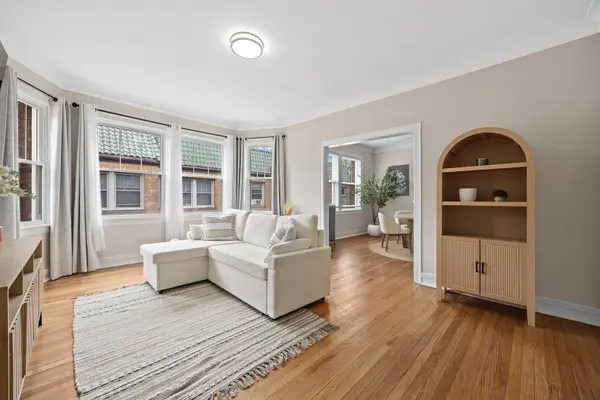 854 Washington BLVD #3, Oak Park, IL 60302