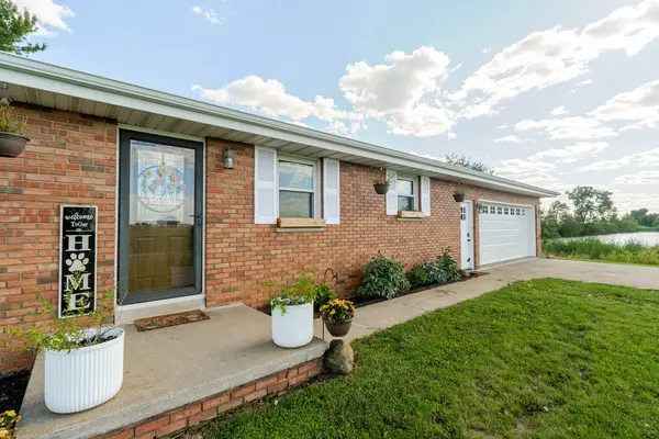 1177 COUNTY ROAD 250 RD N, Deer Creek, IL 61733