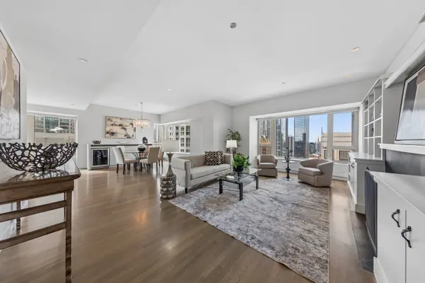 800 N Michigan AVE #2202, Chicago, IL 60611