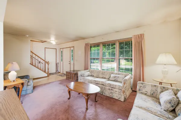 1730 Deer Run DR, Montgomery, IL 60538