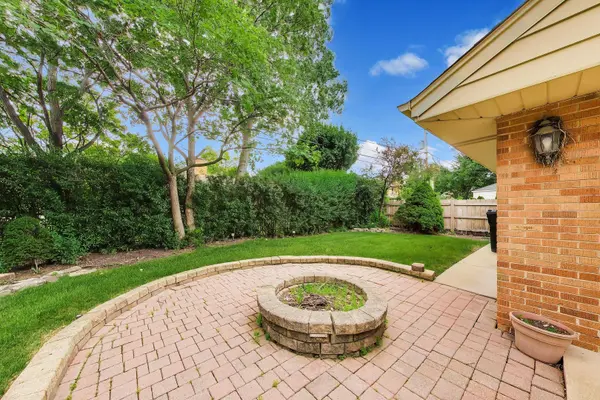 1325 S FAIRVIEW AVE, Park Ridge, IL 60068