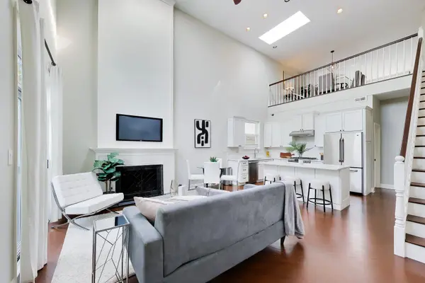 2133 N SOUTHPORT AVE #3, Chicago, IL 60614